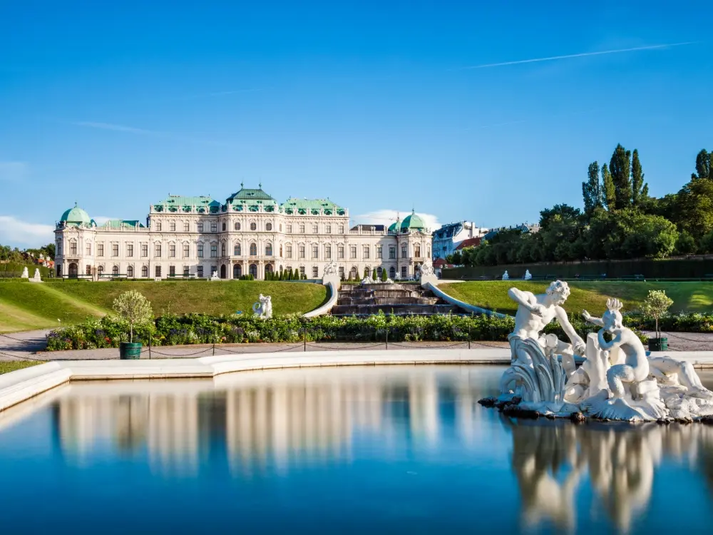 student trips to Belvedere Palace in Vienna