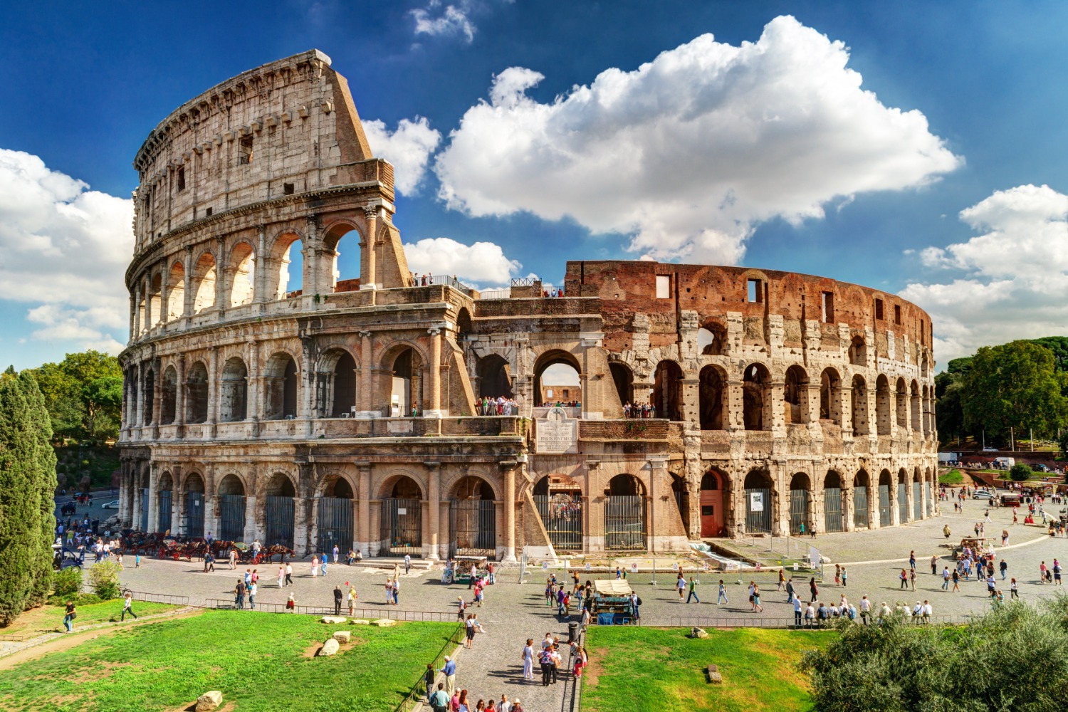 School trips to see the Colosseum in Rome