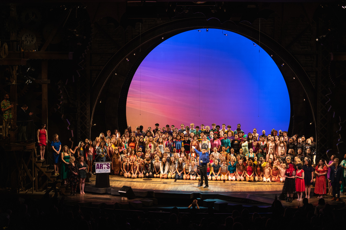 arts for autism performers on stage