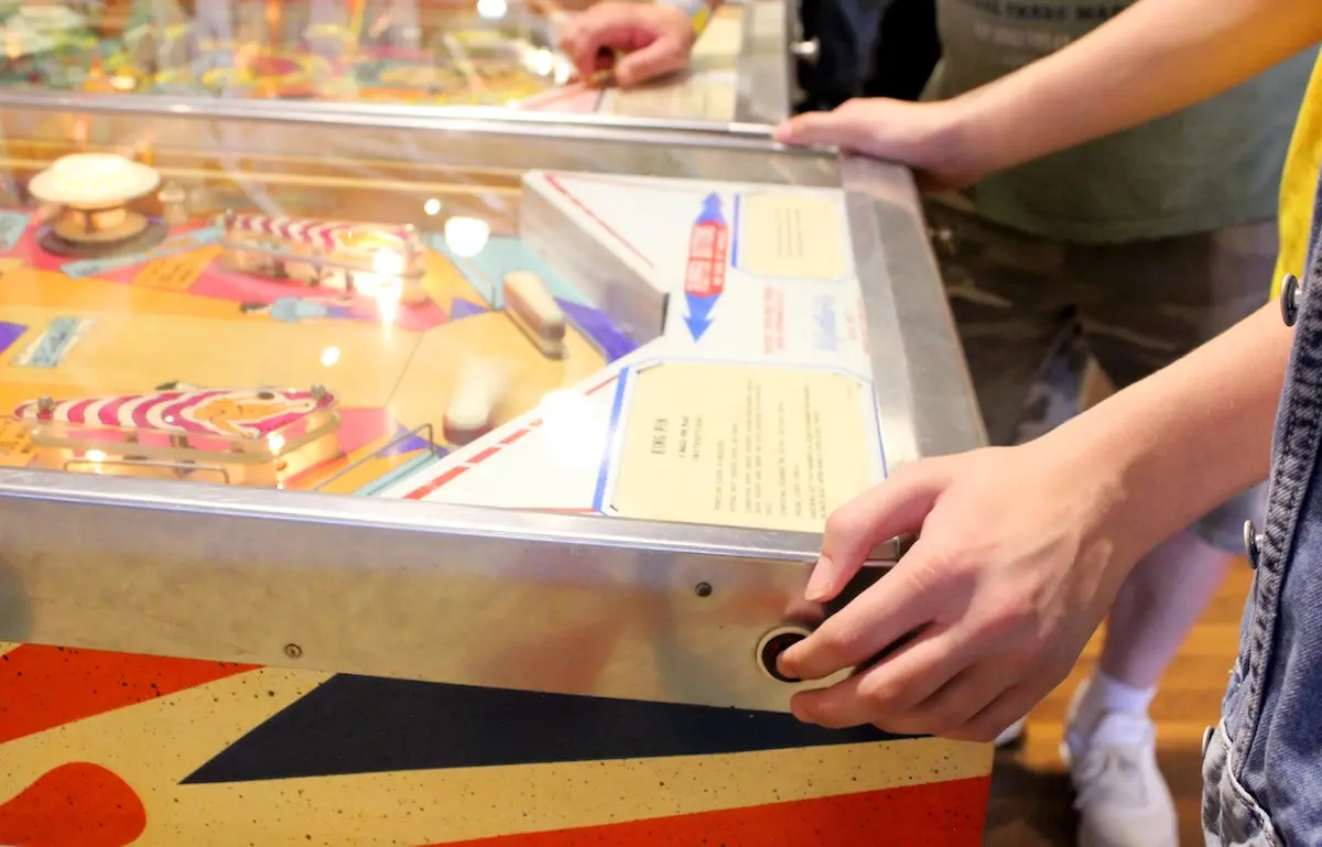 playing-a-classic-pinball-machine-arcade-game-2026-03-17-08-05-28-utc